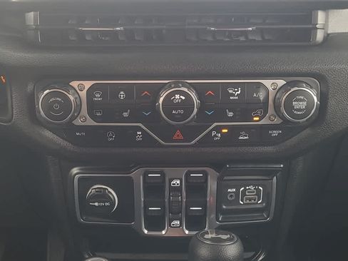 Used 2026 Jeep Wrangler Unlimited Sport AWD/4WD image 13