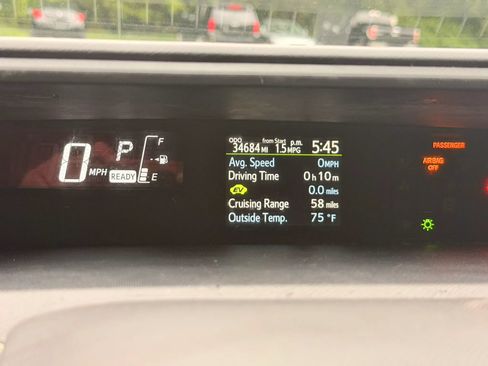 Used 2017 Toyota Prius C One FWD image 17