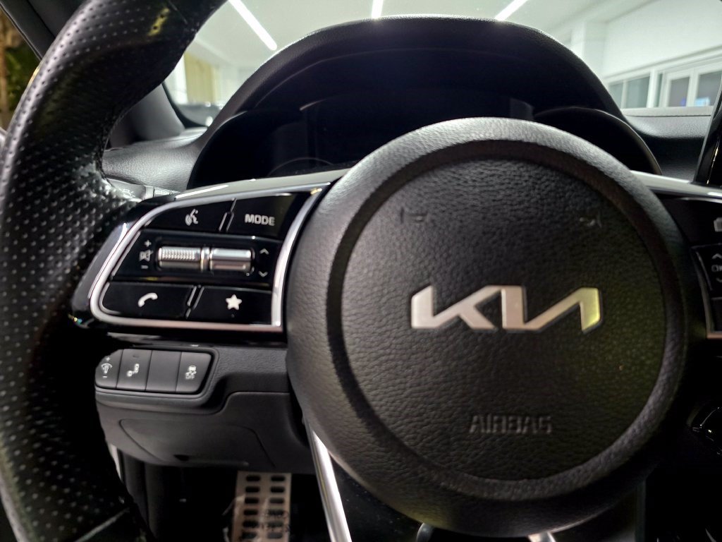 Used 2024 Kia Forte GT-Line w/ GT-Line Premium Package FWD image 19