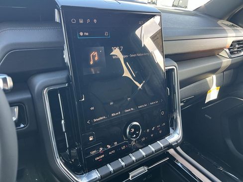 New 2026 GMC Yukon XL Denali w/ Denali Reserve Package RWD image 16