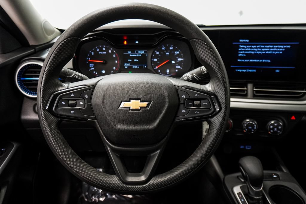 Used 2025 Chevrolet Trax LS FWD image 12