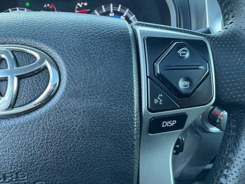 Used 2017 Toyota 4Runner SR5 Premium image 32