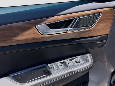 New 2026 Volkswagen Atlas SE FWD image 22