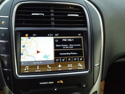 Used 2017 Lincoln MKX Reserve w/ Lincoln MKX Climate Package image 18