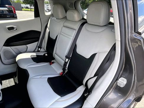 Used 2018 Jeep Compass Limited w/ Trailer Tow Group AWD/4WD image 24