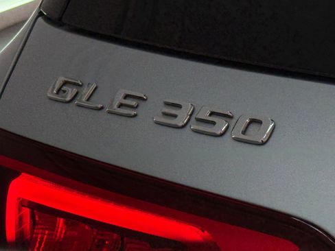 Used 2022 Mercedes-Benz GLE 350 4MATIC image 32