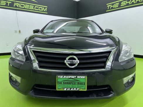 Used 2014 Nissan Altima 2.5 SV w/ Convenience Package FWD image 3