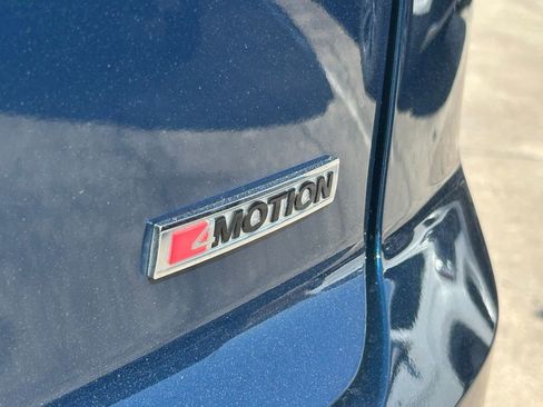 Used 2020 Volkswagen Atlas Cross Sport SE w/ Towing Package image 10