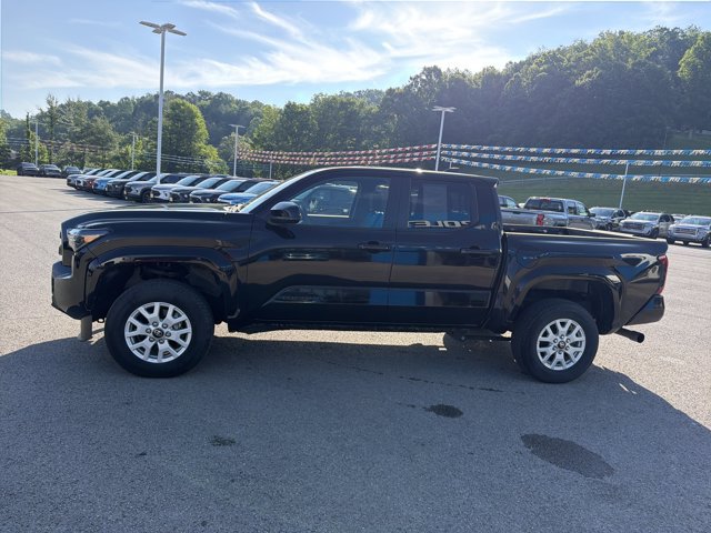 Used 2024 Toyota Tacoma SR5 AWD/4WD image 9