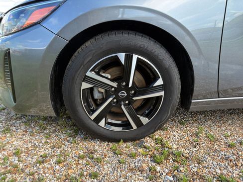 Used 2024 Nissan Sentra SV FWD image 23