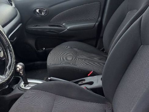 Used 2014 Nissan Versa SV FWD image 33