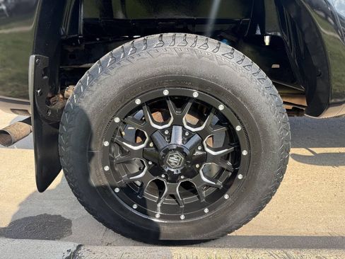 Used 2015 Toyota Tacoma 4x4 Double Cab image 9
