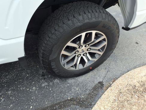 Used 2022 Ford F150 Lariat w/ Equipment Group 501A Mid image 7