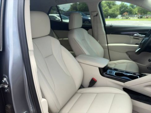 Used 2021 Buick Envision Essence w/ Technology Package I FWD image 11
