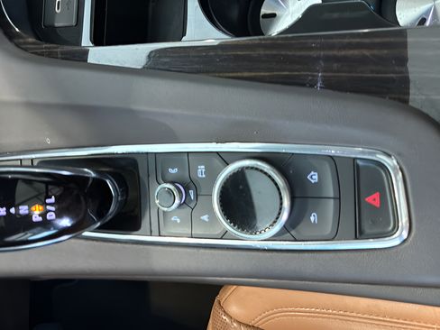 Used 2022 Cadillac Escalade Sport RWD image 32