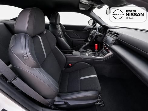 Used 2025 Toyota GR86 Premium RWD image 11