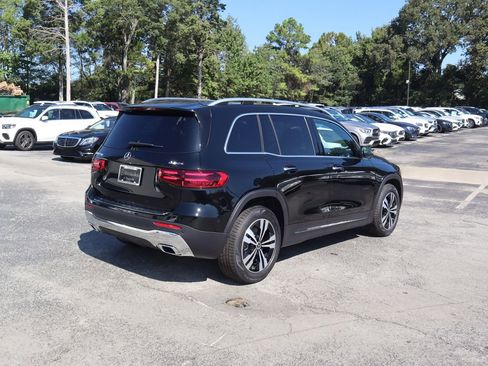 New 2026 Mercedes-Benz GLB 250 4MATIC image 3