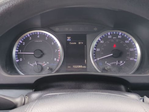 Used 2019 Toyota Highlander LE AWD/4WD image 32