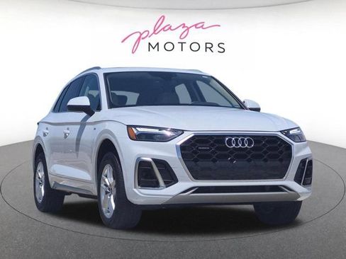 Certified 2023 Audi Q5 2.0T Premium w/ Convenience Package AWD/4WD image 3