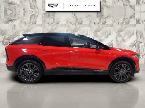 Certified 2025 Cadillac Optiq Sport 2 AWD/4WD image 6