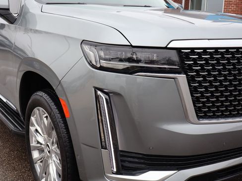 Used 2024 Cadillac Escalade Premium Luxury image 5