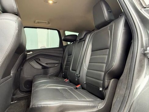 Used 2019 Ford Escape Titanium image 17