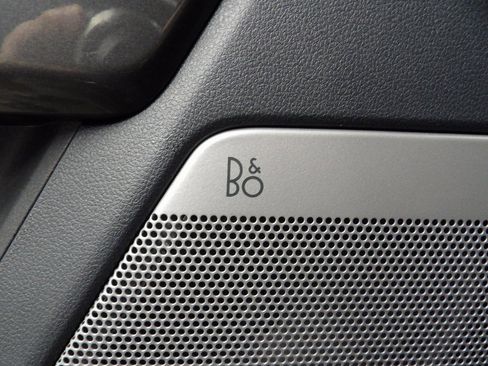 Used 2023 Ford F150 Lariat w/ Equipment Group 502A High image 59