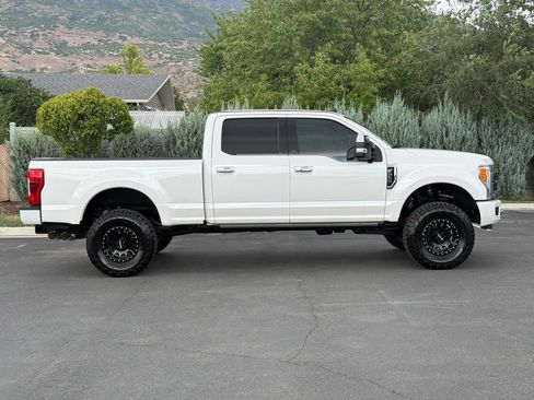 Used 2019 Ford F350 Platinum w/ Platinum Ultimate Package AWD/4WD image 8