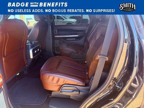 Used 2023 Ford Expedition Limited AWD/4WD image 17