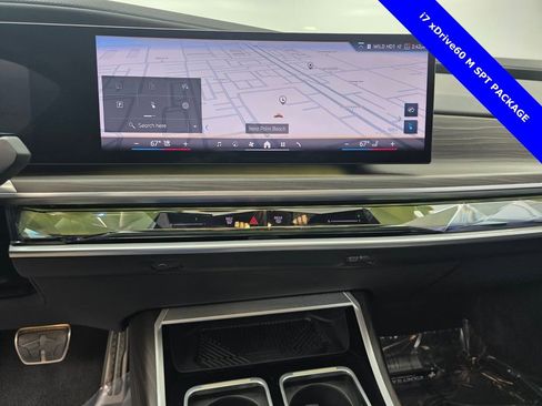 Used 2023 BMW i7 xDrive60 image 23