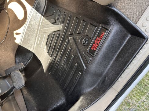 Used 2004 Ford F250 Lariat image 20