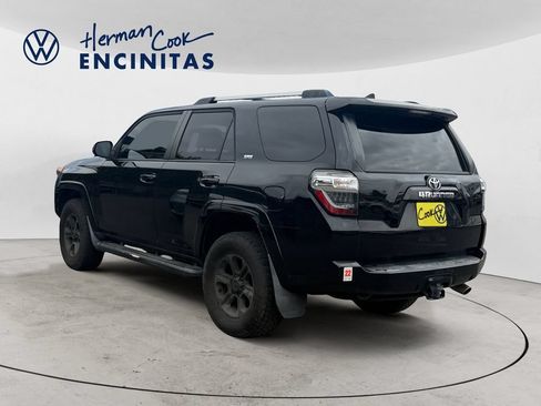 Used 2019 Toyota 4Runner SR5 AWD/4WD image 3
