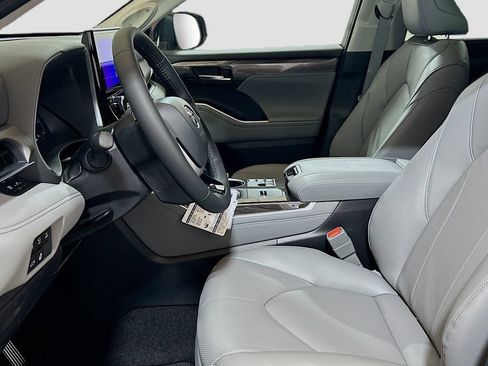 New 2026 Toyota Highlander Limited AWD/4WD image 20
