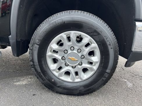 Used 2024 Chevrolet Silverado 2500 LTZ w/ LTZ Convenience Package image 24