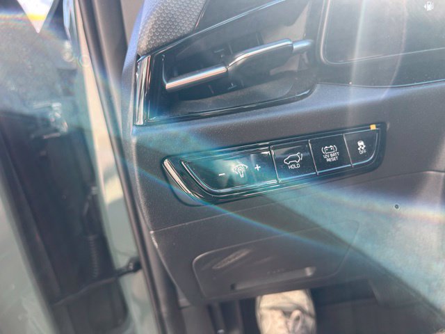 Used 2024 Kia Niro FWD image 13