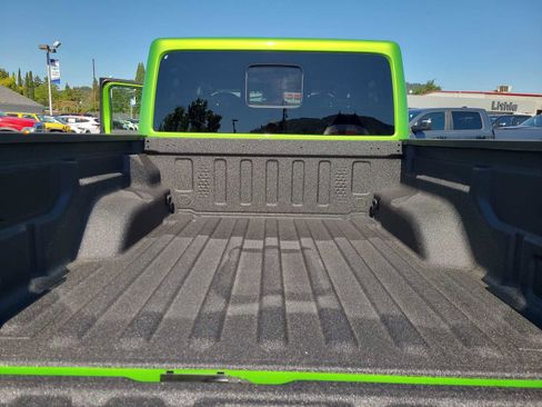 New 2025 Jeep Gladiator Sport w/ Premium Package image 27