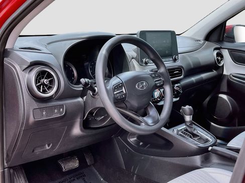 Used 2023 Hyundai Kona SEL FWD image 9