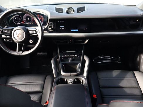 Certified 2024 Porsche Cayenne Coupe image 21