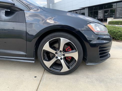 Used 2015 Volkswagen GTI SE FWD image 13