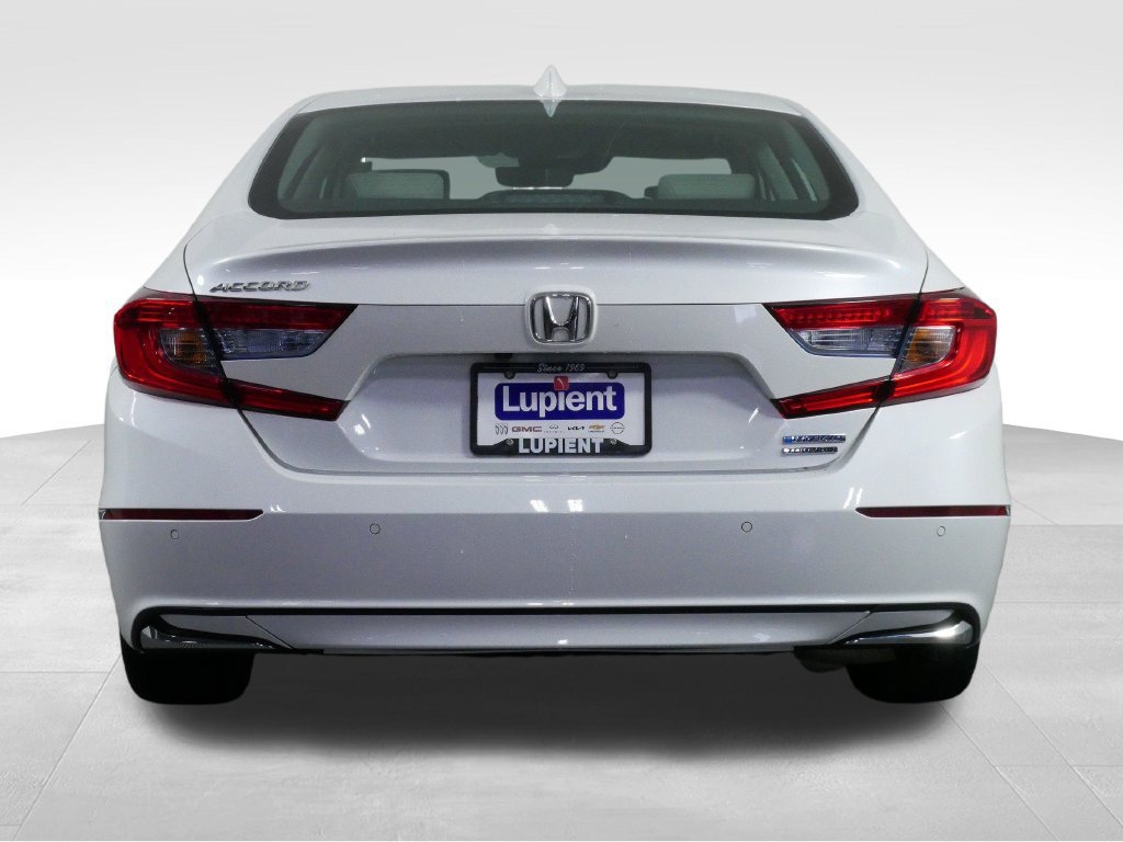 Used 2018 Honda Accord Touring image 9