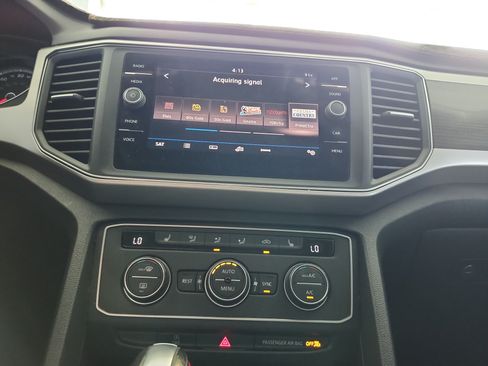 Used 2018 Volkswagen Atlas SE FWD image 14