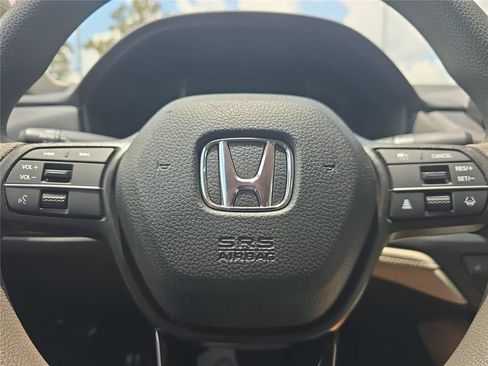 Used 2023 Honda Accord EX image 23