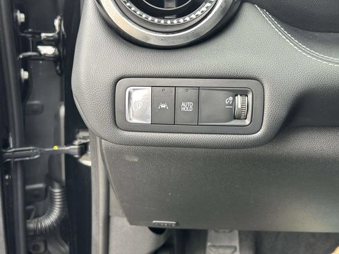 Used 2024 Chevrolet Blazer EV LT AWD/4WD image 35