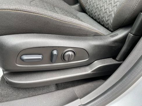 Used 2024 Chevrolet Equinox LT AWD/4WD image 9