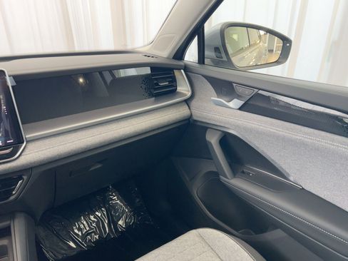 New 2026 Volkswagen Tiguan S image 27