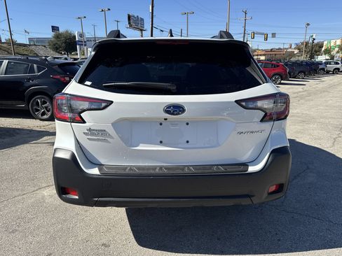 Certified 2025 Subaru Outback Premium w/ Popular Package #1A image 4