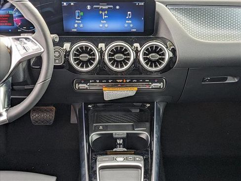 Certified 2025 Mercedes-Benz GLA 250 image 11