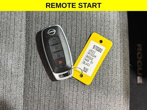 Used 2023 Nissan Rogue SV AWD/4WD image 4