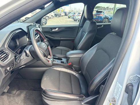 Used 2025 Ford Escape ST-Line w/ Tech Pack #1 AWD/4WD image 15