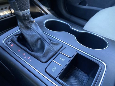 Used 2019 Kia Sorento AWD image 12